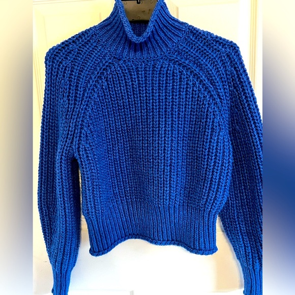 H&M Blue Sweater oversized small - Picture 1 of 3